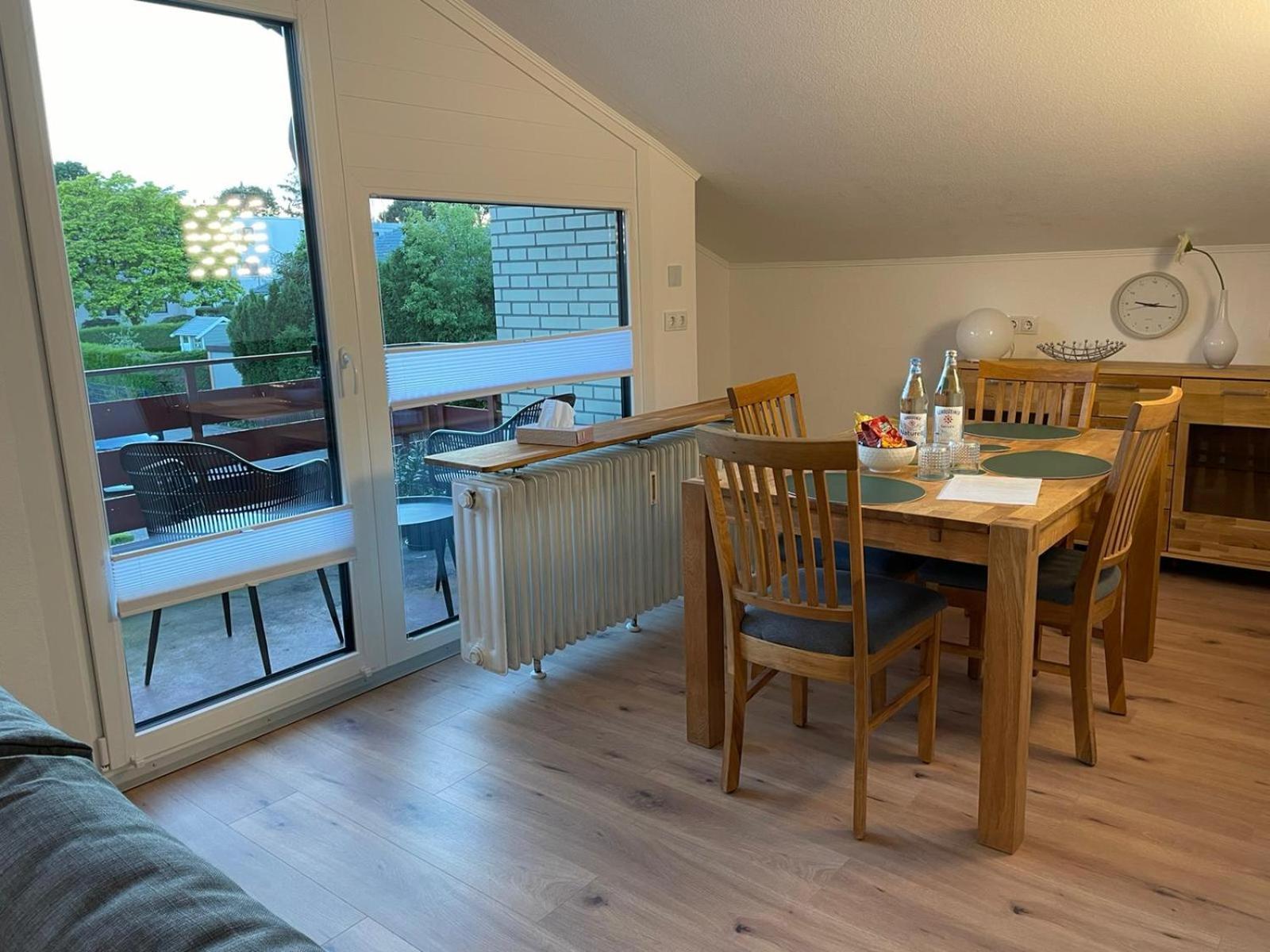 --Renoviert-- Ruhige 1-Zimmer Einliegerwohnung Mit Kueche Und Bad In Grossburgwedel Buitenkant foto